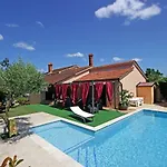 Apartments Mirna