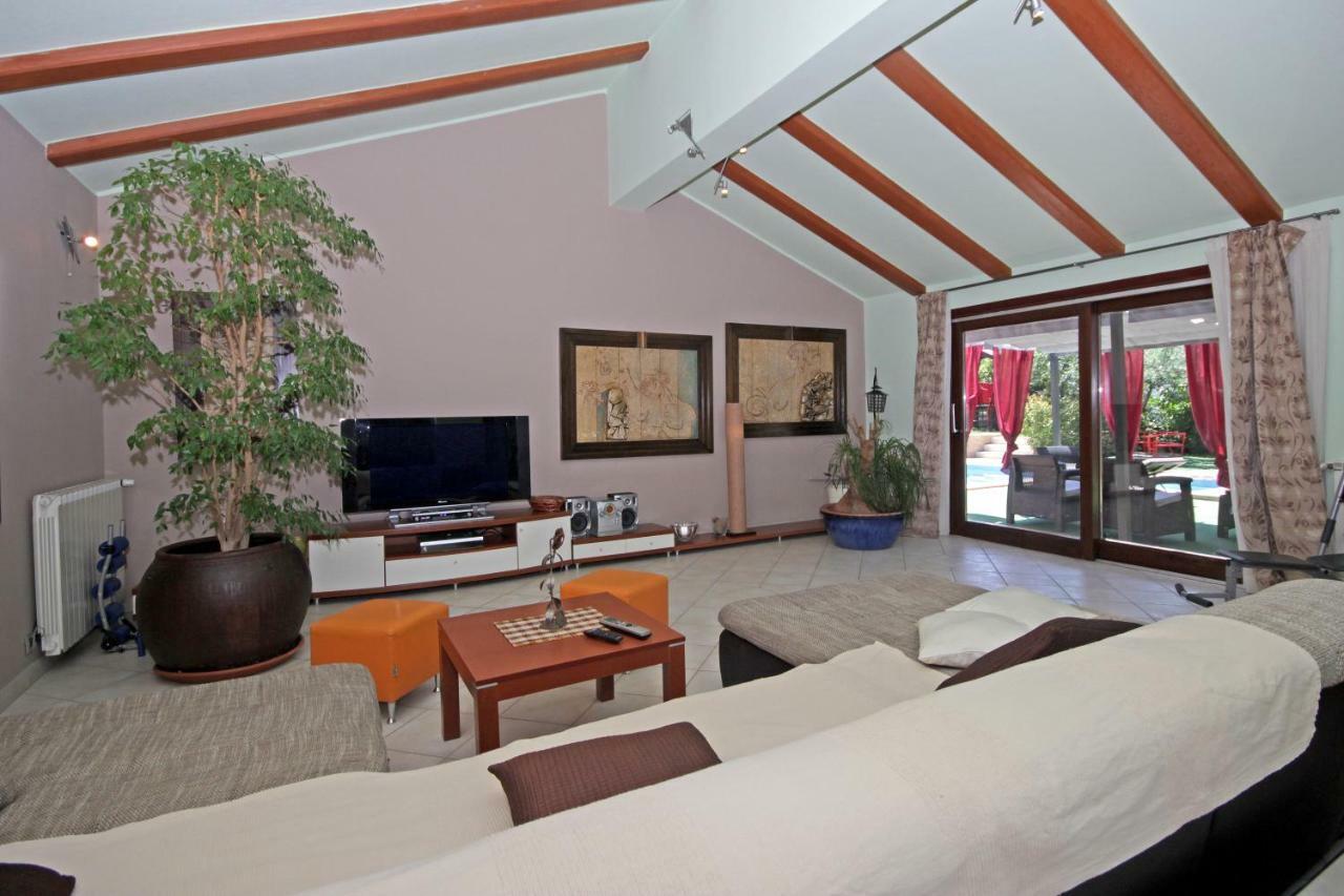 Mirna Appartement *